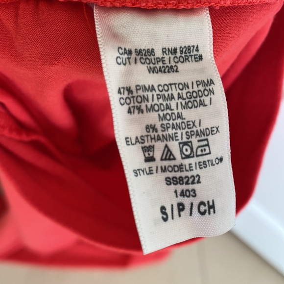 Splendid pull on skirt with slit. Coral-y red color. Small - Picture 5 of 9